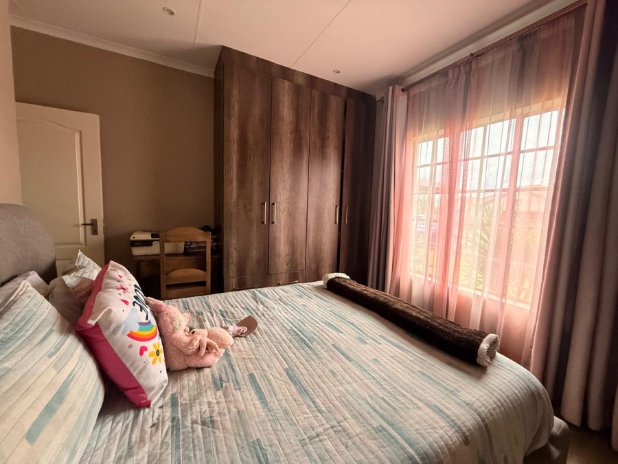 3 Bedroom Property for Sale in Waterkloof East North West